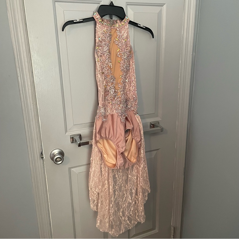 Light Pink Glamour Dance Costume size Medium Adult Lots of detail